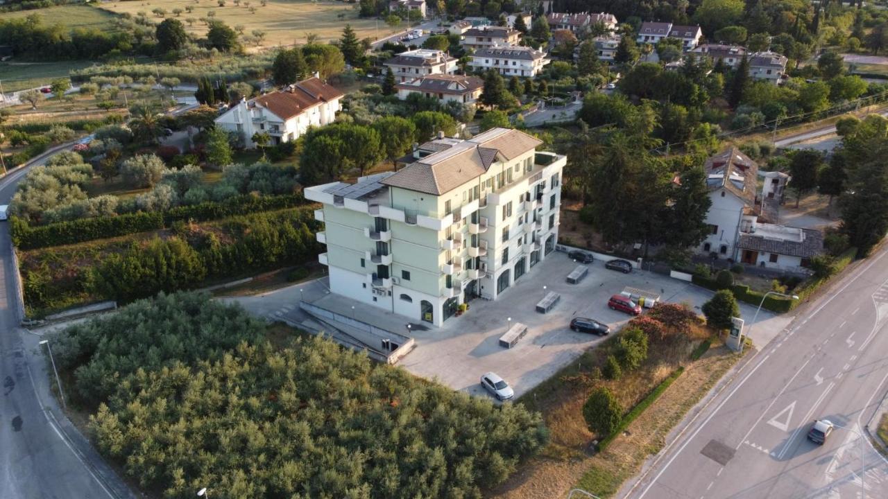 Hotel Clodi أسكولي بيتشينو المظهر الخارجي الصورة