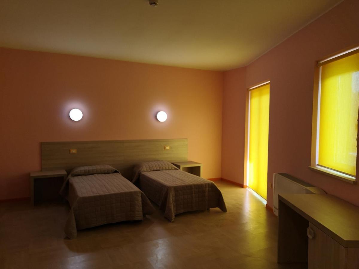 Hotel Clodi أسكولي بيتشينو المظهر الخارجي الصورة
